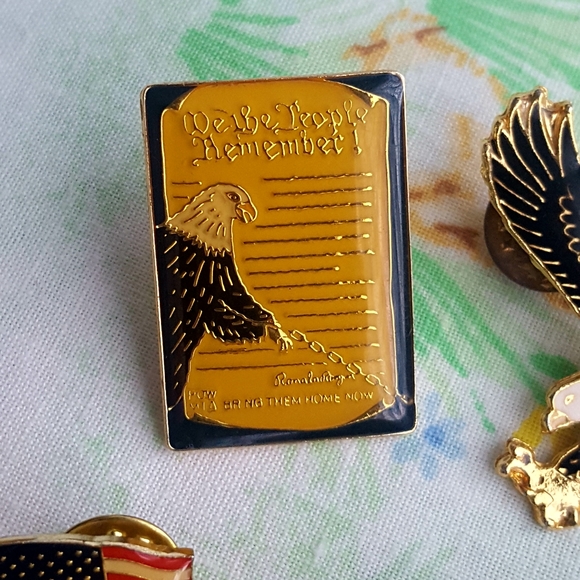 🌙Vtg 4 Patriot, American, POW MIA Pins - Picture 2 of 8